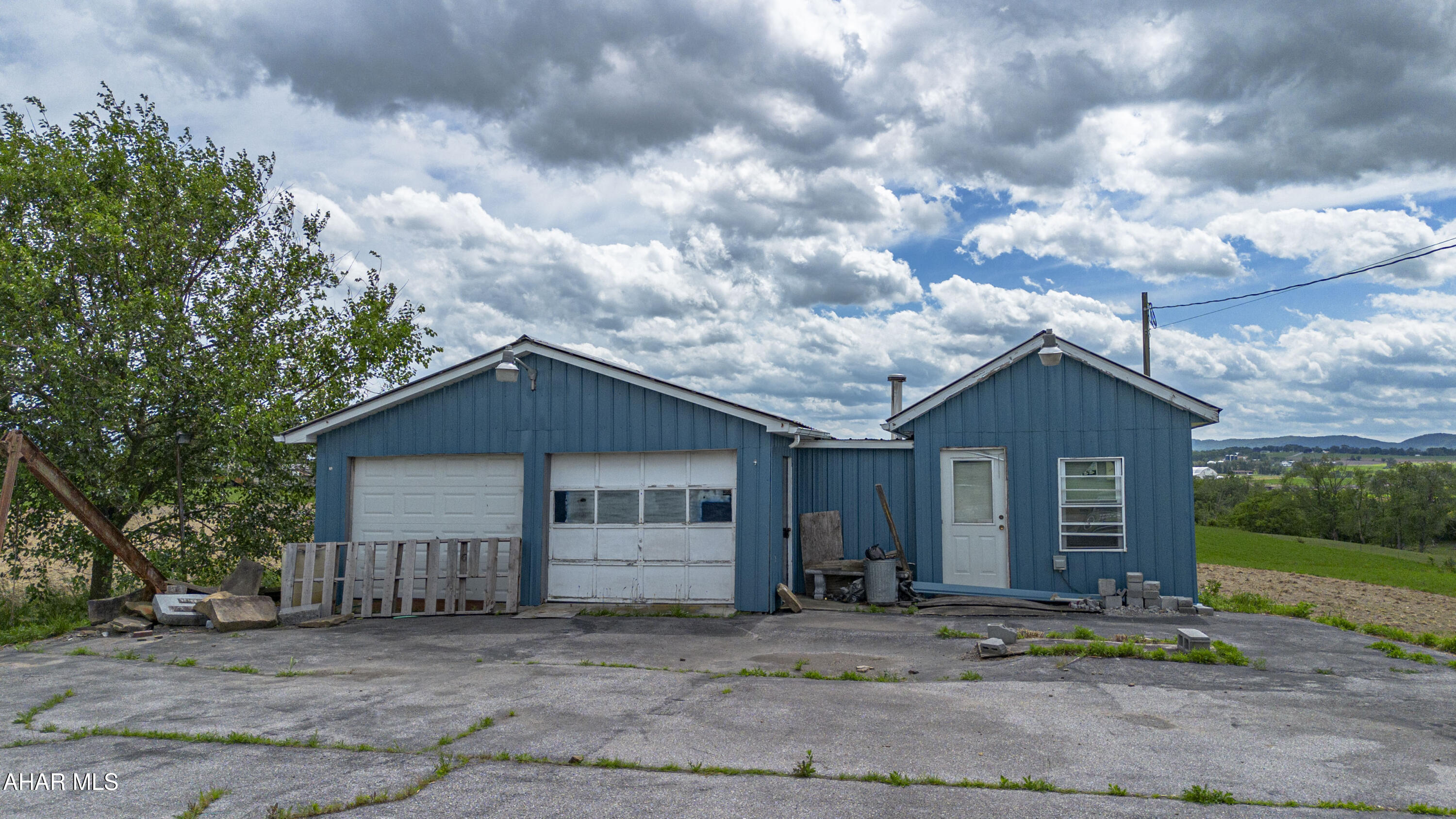 3619 Cove Mountain Rd, Martinsburg, PA 16662