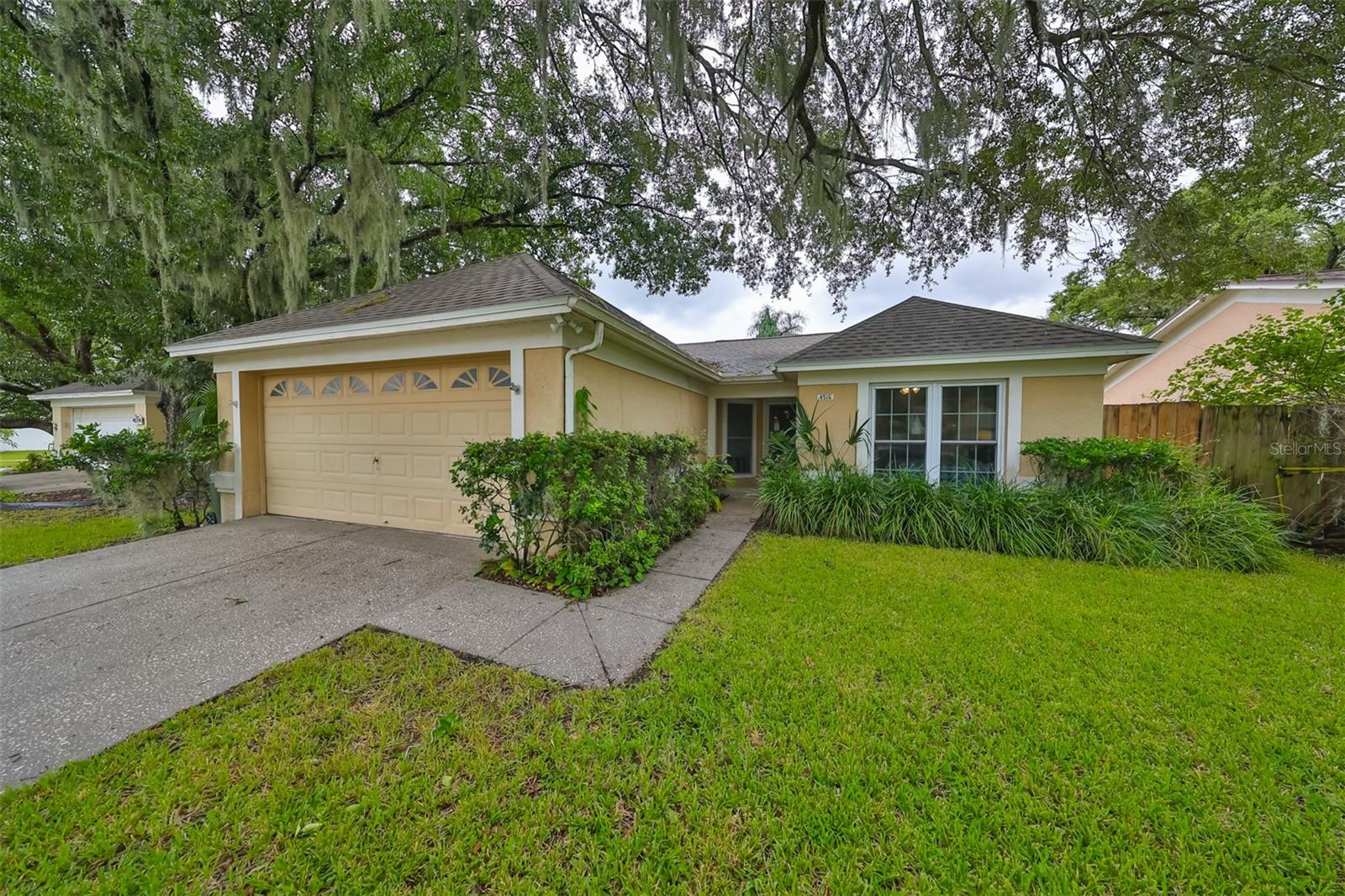 Cabbage Palm Dr, Valrico, FL 33596