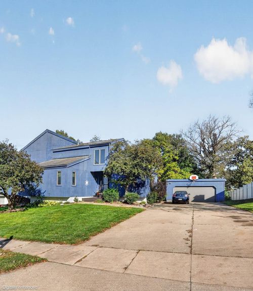 1116 Nw 5th Street, Waverly, IA, 50677 | Card Image