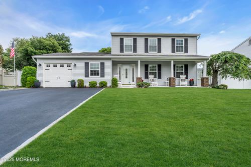 32 Kiwi Loop, Howell, NJ, 07731-2268 | Card Image