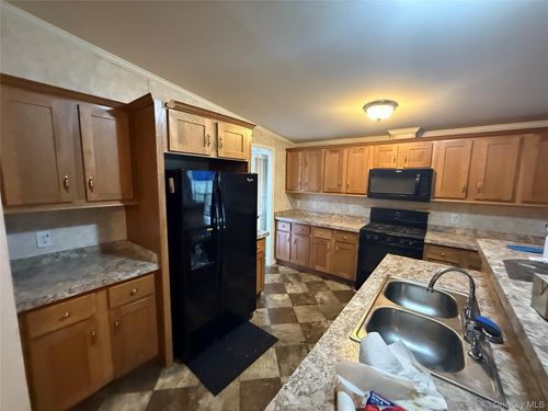 5 Depew Park, Wallkill, NY, 12589-4222 | Card Image