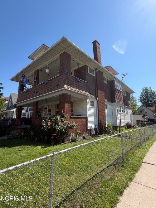 747 Toronto Ave, Toledo, OH, 43609-2957 | Card Image