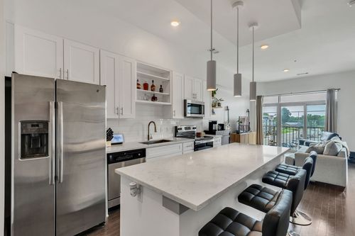apt-305-2407 8th Ave S, Nashville, TN, 37204-2454 | Card Image