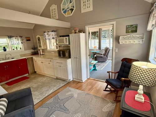 58 Acorn Rd, Hampton, NH, 03842-1475 | Card Image