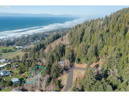 208 Chief Albert Dr, Yachats, OR, 97498 | Card Image