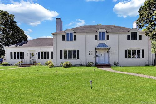 64 Rose Ln, Brookhaven, NY, 11719-9641 | Card Image