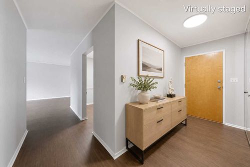 2e-300 Claymoor, Hinsdale, IL, 60521-5076 | Card Image