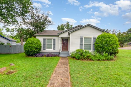 1401 W Shepherd St, Denison, TX, 75020-5214 | Card Image