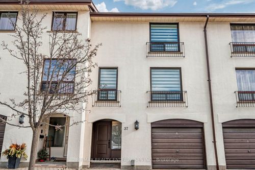 37-6679 Shelter Bay Rd, Mississauga, ON, L5N2A2 | Card Image