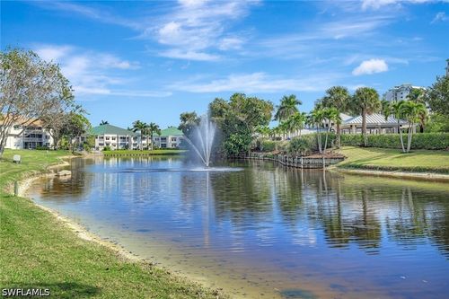 207-340 Horse Creek Dr, NAPLES, FL, 34110-6037 | Card Image
