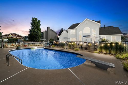 1764 Discovery Dr, Wentzville, MO, 63385-4947 | Card Image