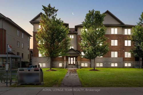 2-313 Cresthaven Dr, Ottawa, ON, K2G4R5 | Card Image