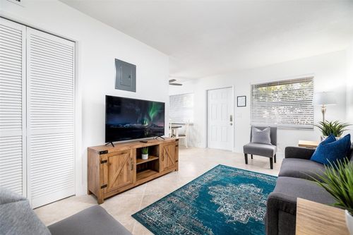 3-805 Ne 23rd Dr, Wilton Manors, FL, 33305-1276 | Card Image