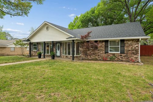 17 Lincolnshire Cir, Bedford, TX, 76021-4617 | Card Image