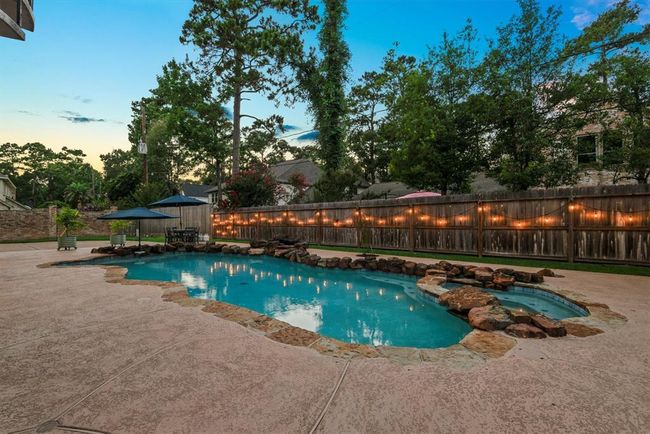 9410 Windrush Dr, House other with 4 bedrooms, 4 bathrooms and 3 parking in Spring TX | Image 5
