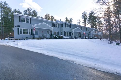 3 Holly Ln, Londonderry, NH, 03053-3741 | Card Image