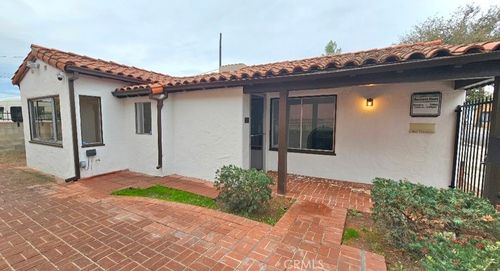 142 S Harvard St, Hemet, CA, 92543-4234 | Card Image