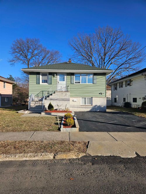 house-122 Eckel Rd, Little Ferry, NJ, 07643 | Card Image