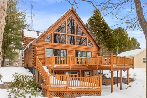 9383 Johnson Rd, Kaleva, MI, 49645-9783 | Card Image
