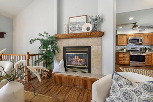 2047 Candlewood Cir, Twin Falls, ID, 83301-8337 | Card Image