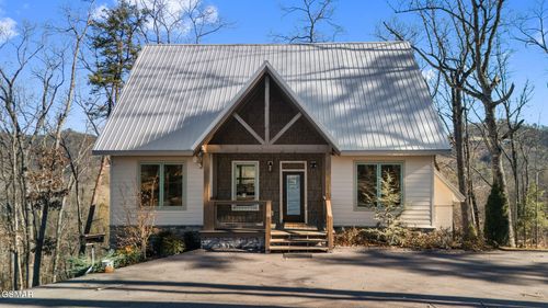 2430 Rainbow Falls Ln, Sevierville, TN, 37862 | Card Image