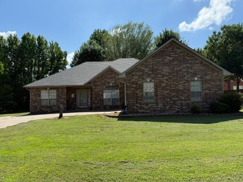 474 Channel Cir, Russellville, AR, 72802-8992 | Card Image