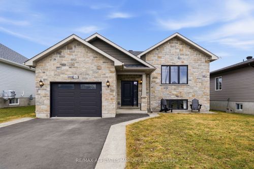 252 Eastport Dr, Cornwall, ON, K6H0H1 | Card Image