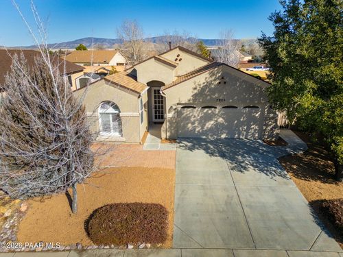 7925 N Paradise Canyon Ln, Prescott Valley, AZ, 86315-9098 | Card Image