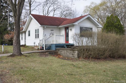 4670 E M 36, Pinckney, MI, 48169-9383 | Card Image