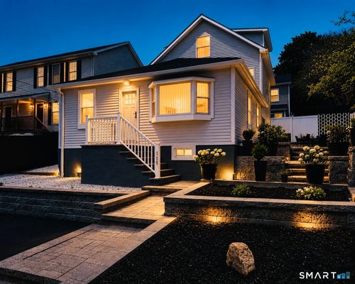 198 Castle Ave, Fairfield, CT, 06825-5432 | Card Image