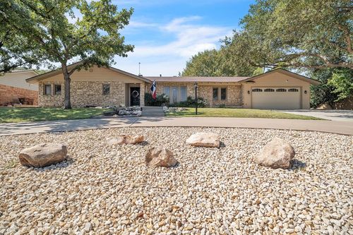 512 Highland Dr, Big Spring, TX, 79720-6609 | Card Image