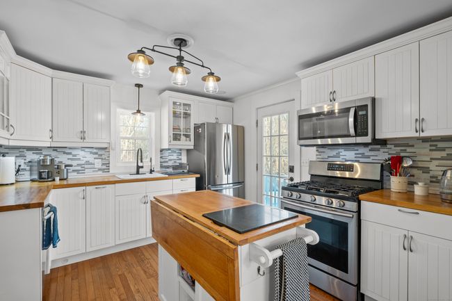 115 S Broad St, House other with 4 bedrooms, 2 bathrooms and null parking in Pawcatuck CT | Image 19