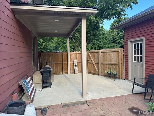 318 W Main St, Oakdale, IL, 62268-2612 | Card Image