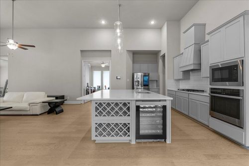 2723 Lakeside Shore Dr, League City, TX, 77573-4028 | Card Image