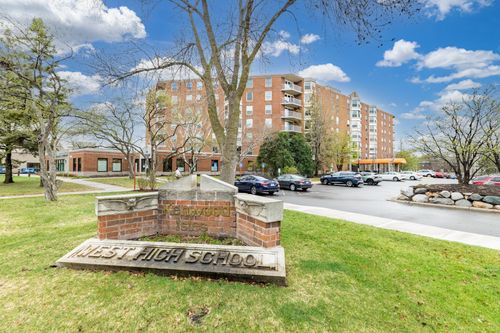 218-1425 W 28th St, Minneapolis, MN, 55408-1978 | Card Image