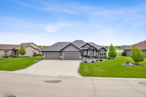 769 Riverbend Rd, Oxbow, ND, 58047-5016 | Card Image