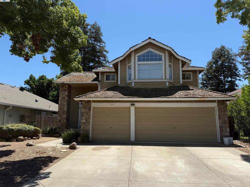 728 Waddell Way, Modesto, CA, 95357-1487 | Card Image