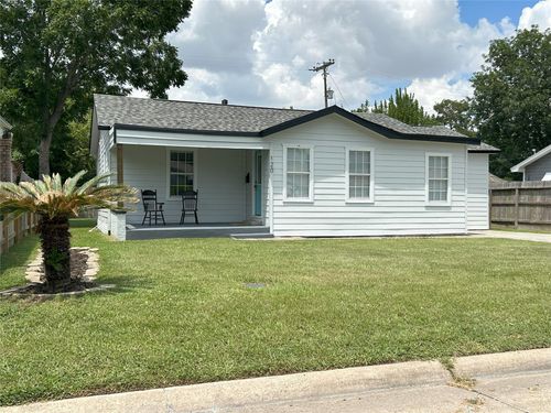 1208 Eastman St, Pasadena, TX, 77506-4402 | Card Image