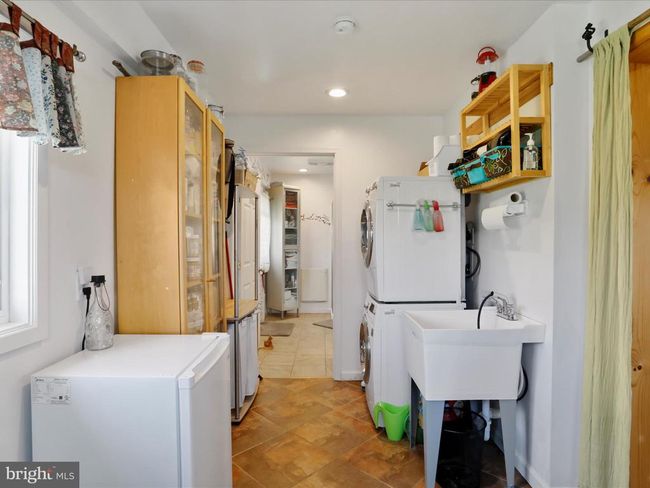 150 N Apple Ridge Rd, House other with 2 bedrooms, 2 bathrooms and null parking in Romney WV | Image 15