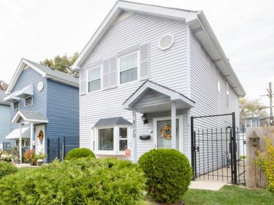 5110 W 25th Street W, House other with 3 bedrooms, 1 bathrooms and 2 parking in Cicero IL | Image 1