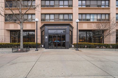 apt-18f-301 W 110th St, New York, NY, 10026-4065 | Card Image