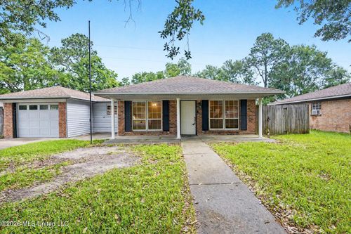 4307 Yosemite Dr, Ocean Springs, MS, 39564-5928 | Card Image