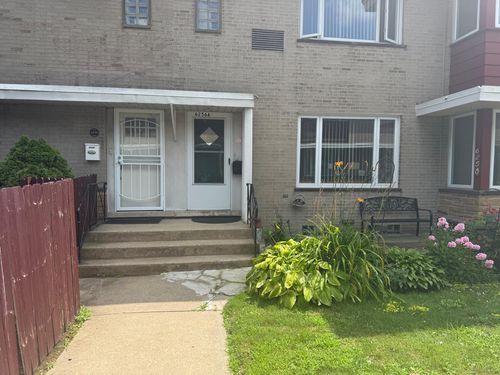 a-6256 N Cicero Ave, Chicago, IL, 60646-4918 | Card Image