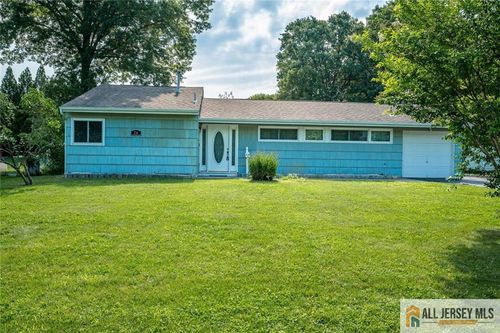 26 Kendall Rd, KENDALL PARK, NJ, 08824-1255 | Card Image