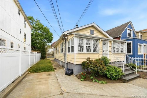 3408 Ely Ave, Bronx, NY, 10469-2636 | Card Image