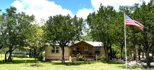 3187 County Road 361, Utopia, TX, 78884-2588 | Card Image