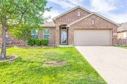 520 Pollyann Trl, Haslet, TX, 76052-1147 | Card Image