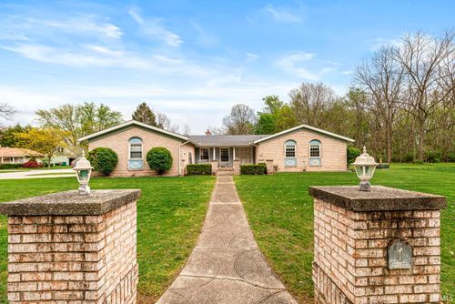 404 Terry Ln, Mishawaka, IN, 46544-3876 | Card Image