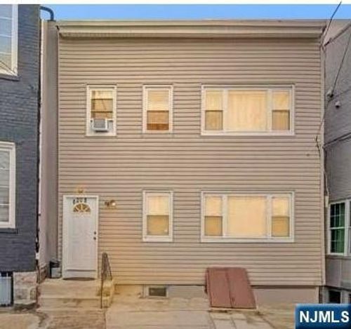 6208 Durham Ave, North Bergen, NJ, 07047-3445 | Card Image