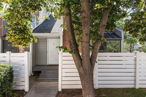 8-975 E Essex Court Way, Midvale, UT, 84047-1733 | Card Image